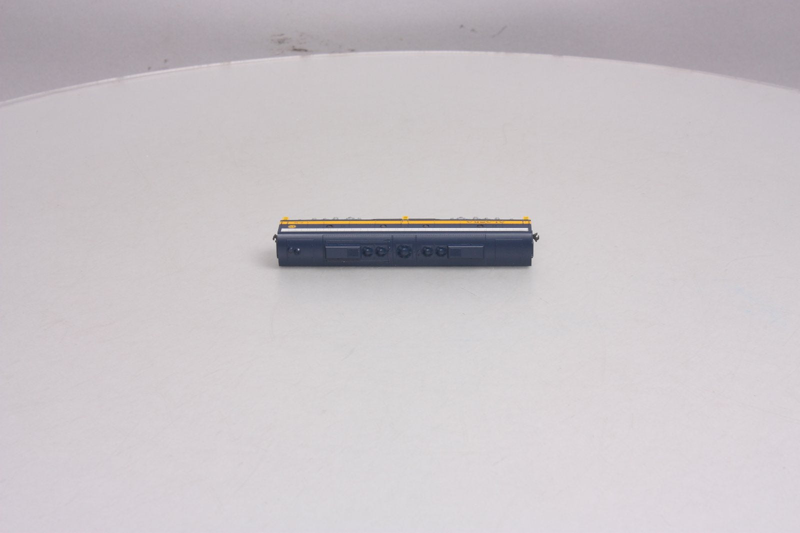 Kato 176-5322 N Scale ALASKA RR EMD E8B B Unit #P-30 (Powered)