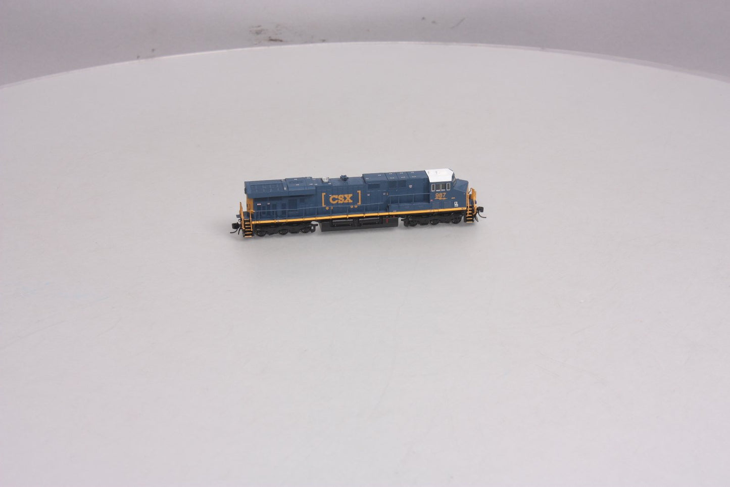 Fox Valley Models 70284 N Scale CSX ES44AC Diesel Locomotive #987