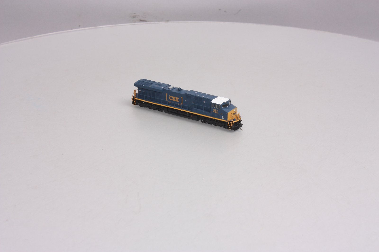 Fox Valley Models 70284 N Scale CSX ES44AC Diesel Locomotive #987