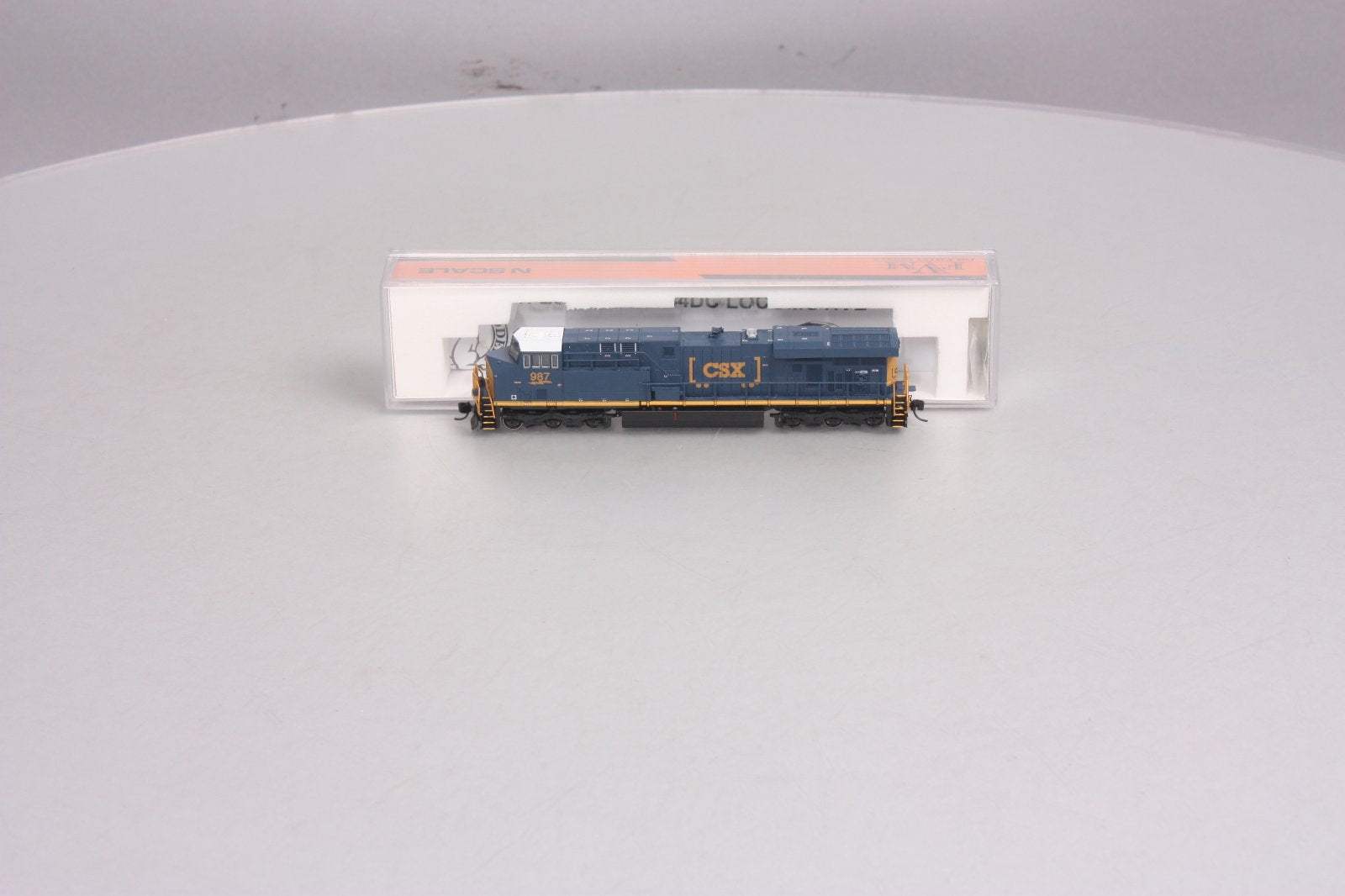 Fox Valley Models 70284 N Scale CSX ES44AC Diesel Locomotive #987