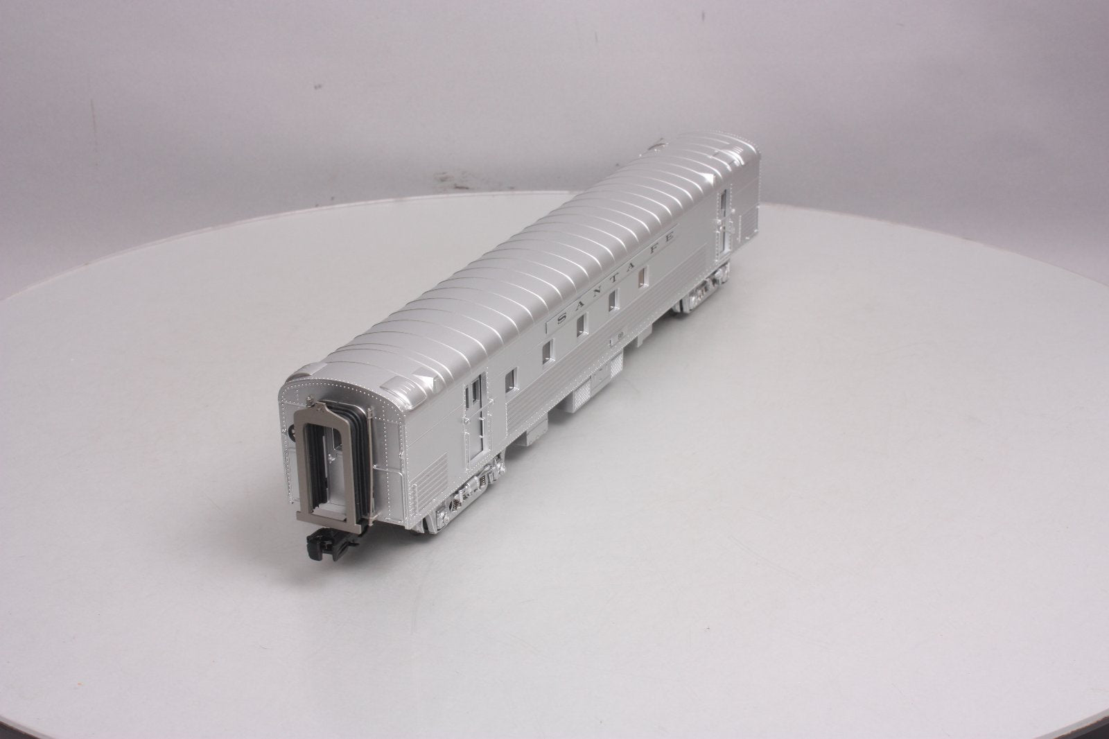 MTH 20-68115 Santa Fe 70' ABS RPO Passenger Car (Ribbed)