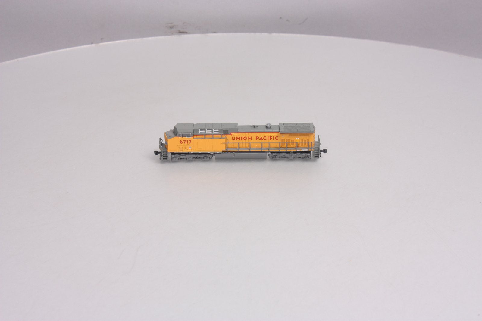 Kato 176-7037-1 N Union Pacific GE AC4400CW Diesel Locomotive #6717 with DCC