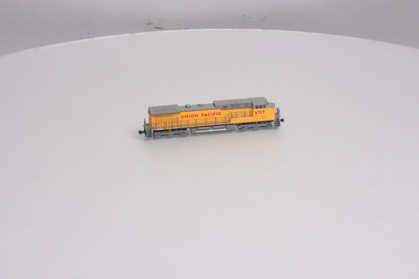 Kato 176-7037-1 N Union Pacific GE AC4400CW Diesel Locomotive #6717 with DCC