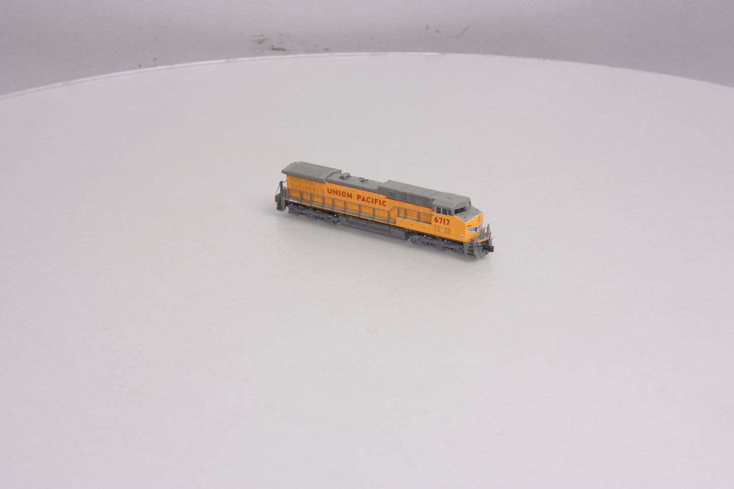 Kato 176-7037-1 N Union Pacific GE AC4400CW Diesel Locomotive #6717 with DCC