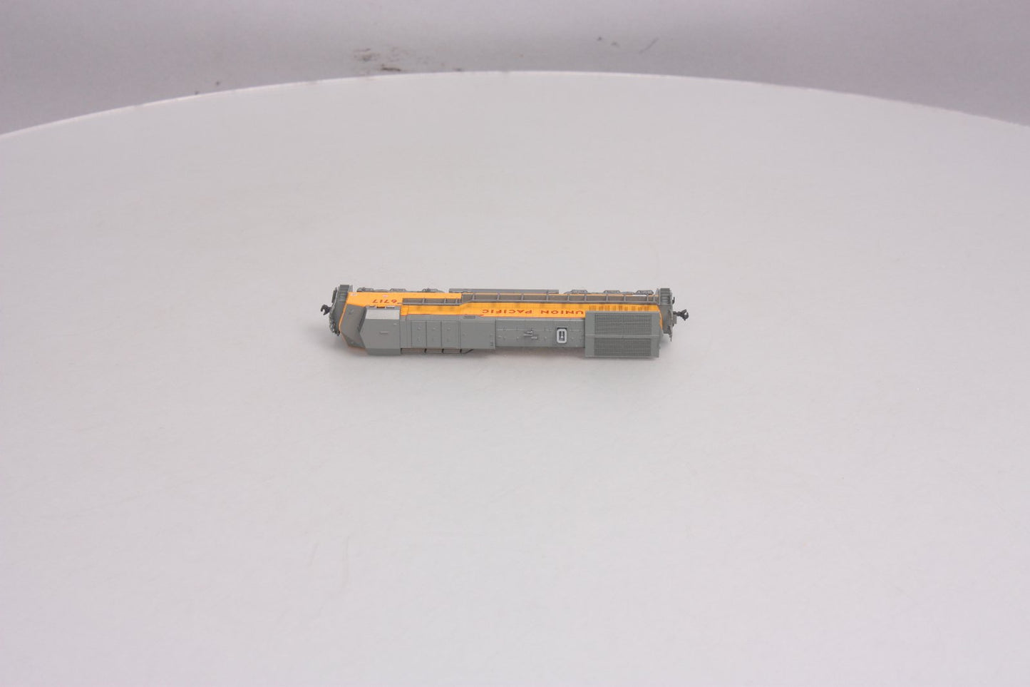 Kato 176-7037-1 N Union Pacific GE AC4400CW Diesel Locomotive #6717 with DCC