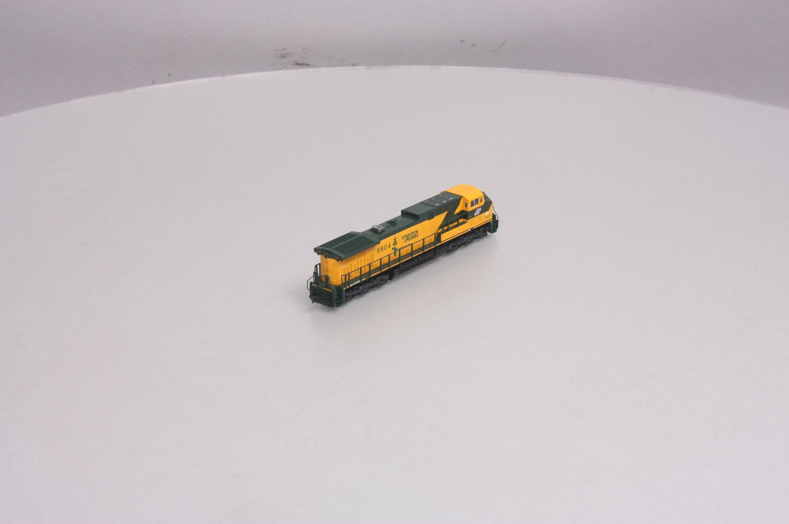 Kato 176-7035-1 N Chicago & North Western GE AC4400CW Diesel Loco DCC #8804