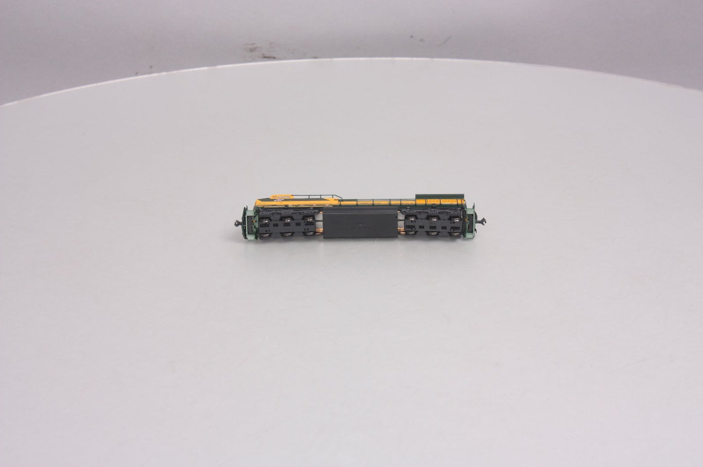 Kato 176-7035-1 N Chicago & North Western GE AC4400CW Diesel Loco DCC #8804