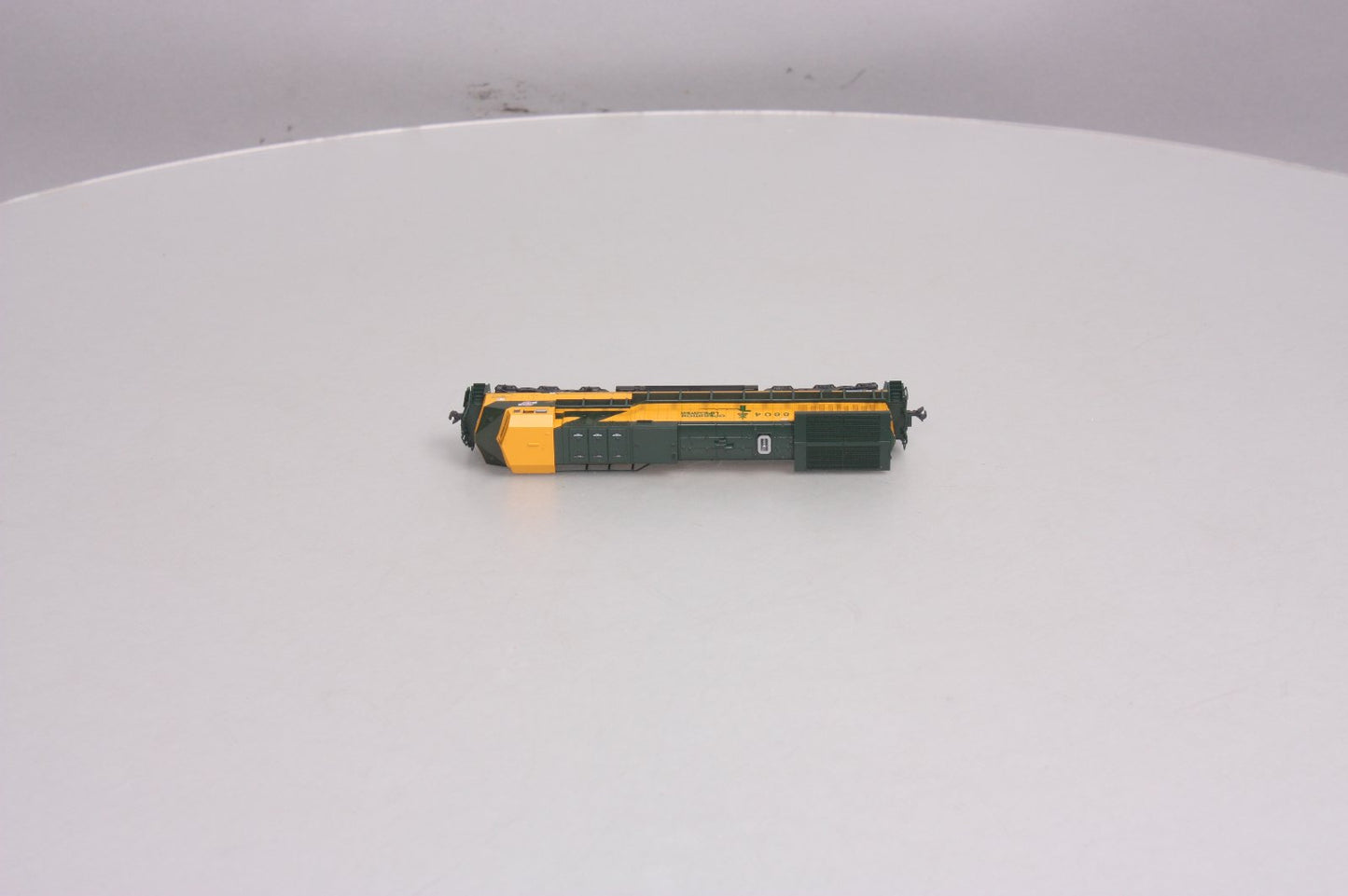 Kato 176-7035-1 N Chicago & North Western GE AC4400CW Diesel Loco DCC #8804