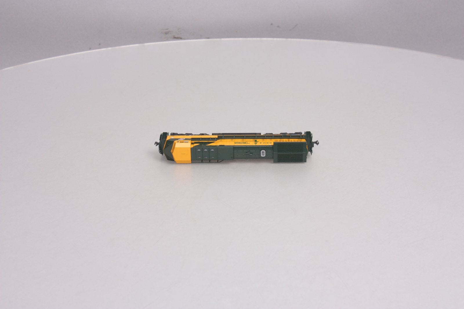 Kato 176-7035-1 N Chicago & North Western GE AC4400CW Diesel Loco DCC #8804