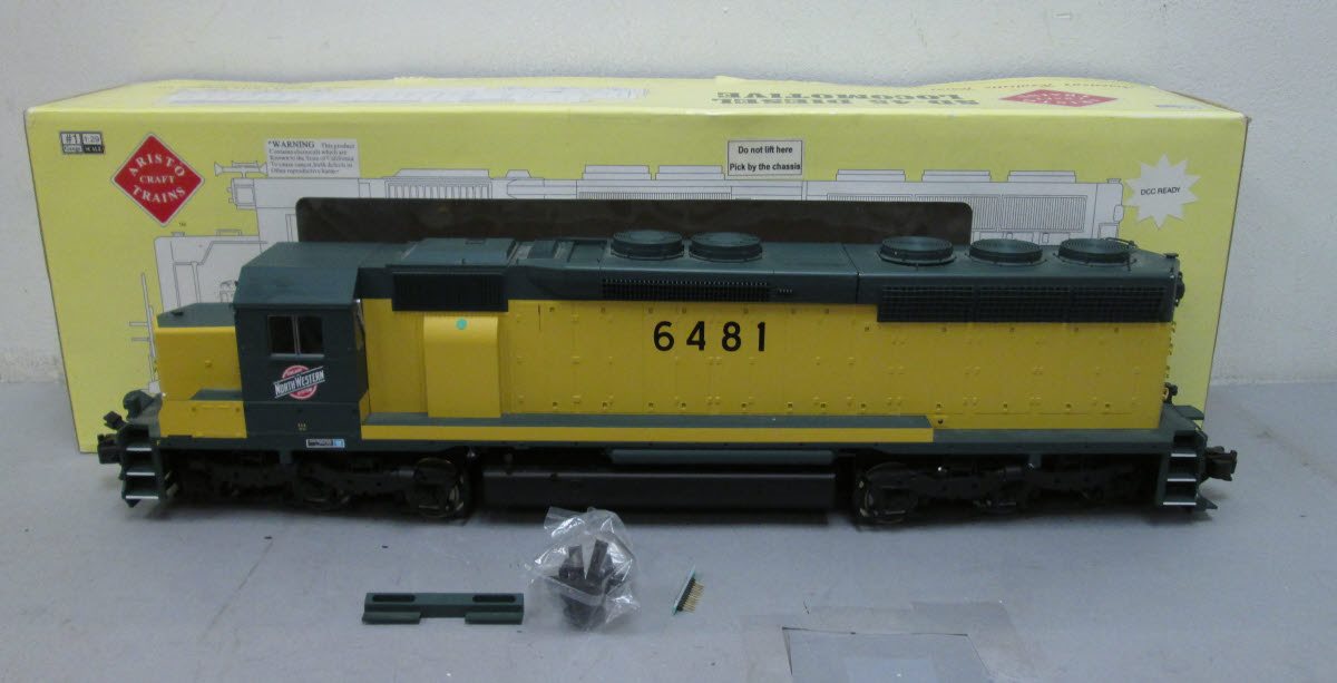 Aristo-Craft 22408 C&NW SD45 Diesel Locomotive