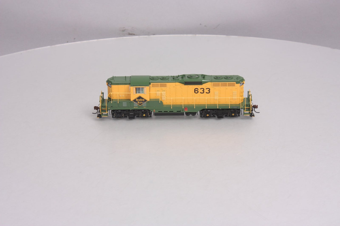 Athearn G62533 HO Reading EMD GP7 #633