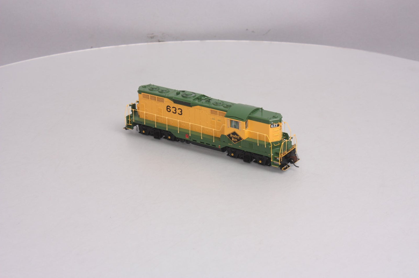 Athearn G62533 HO Reading EMD GP7 #633