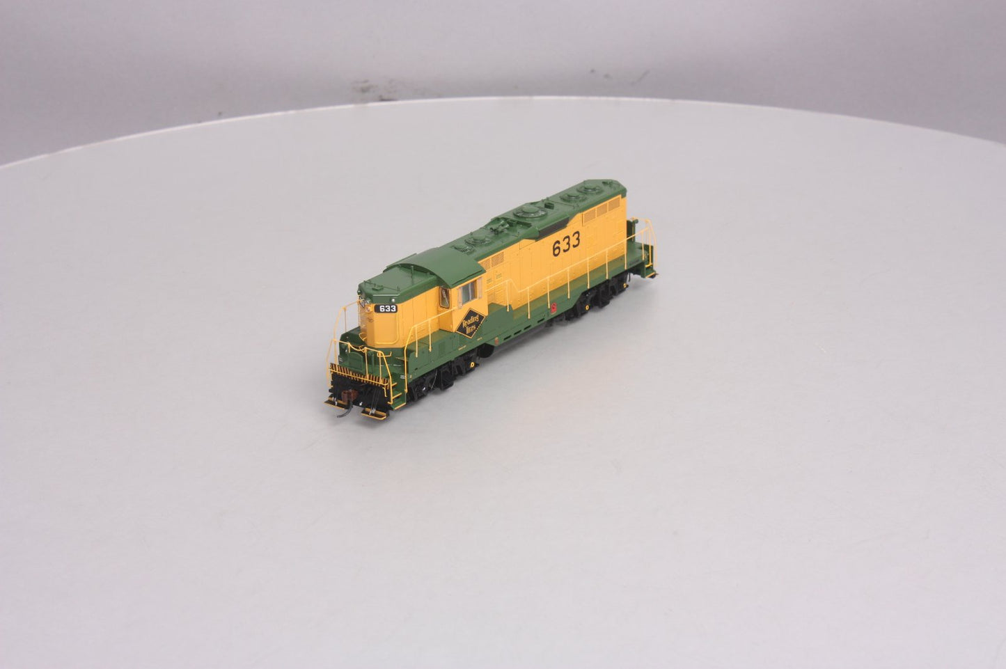 Athearn G62533 HO Reading EMD GP7 #633