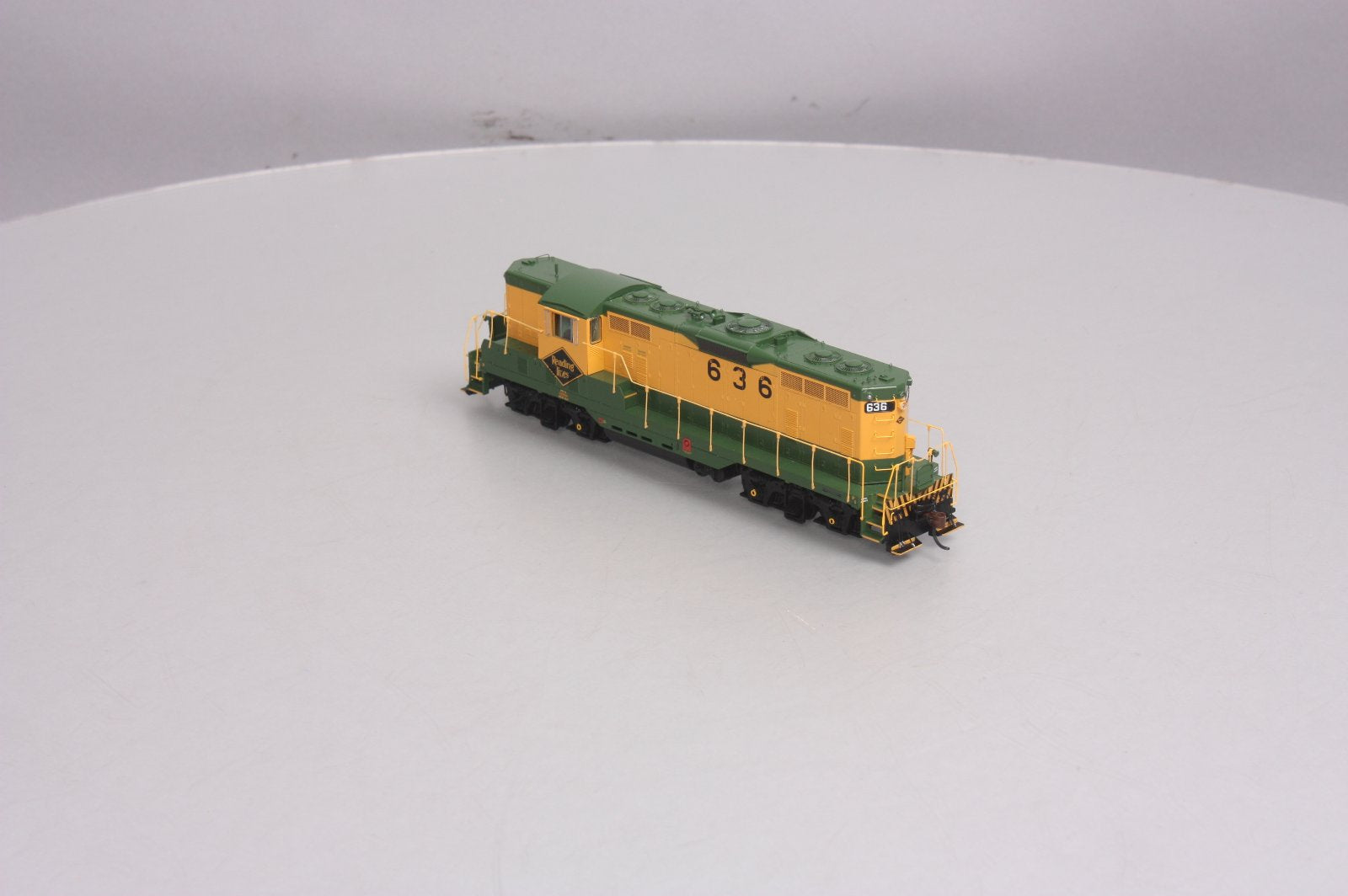 Athearn G62534 HO Reading EMD GP7 #636