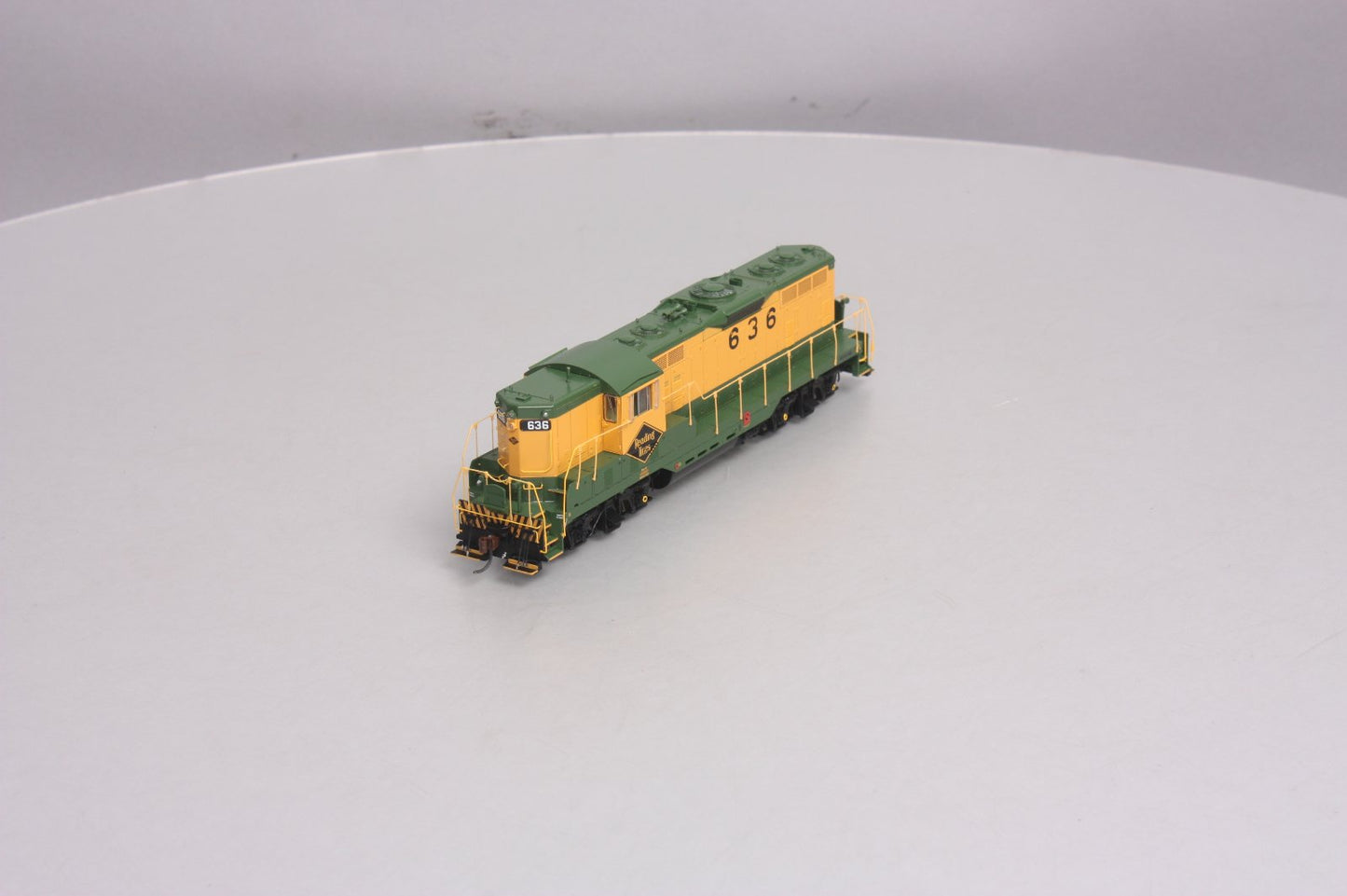 Athearn G62534 HO Reading EMD GP7 #636