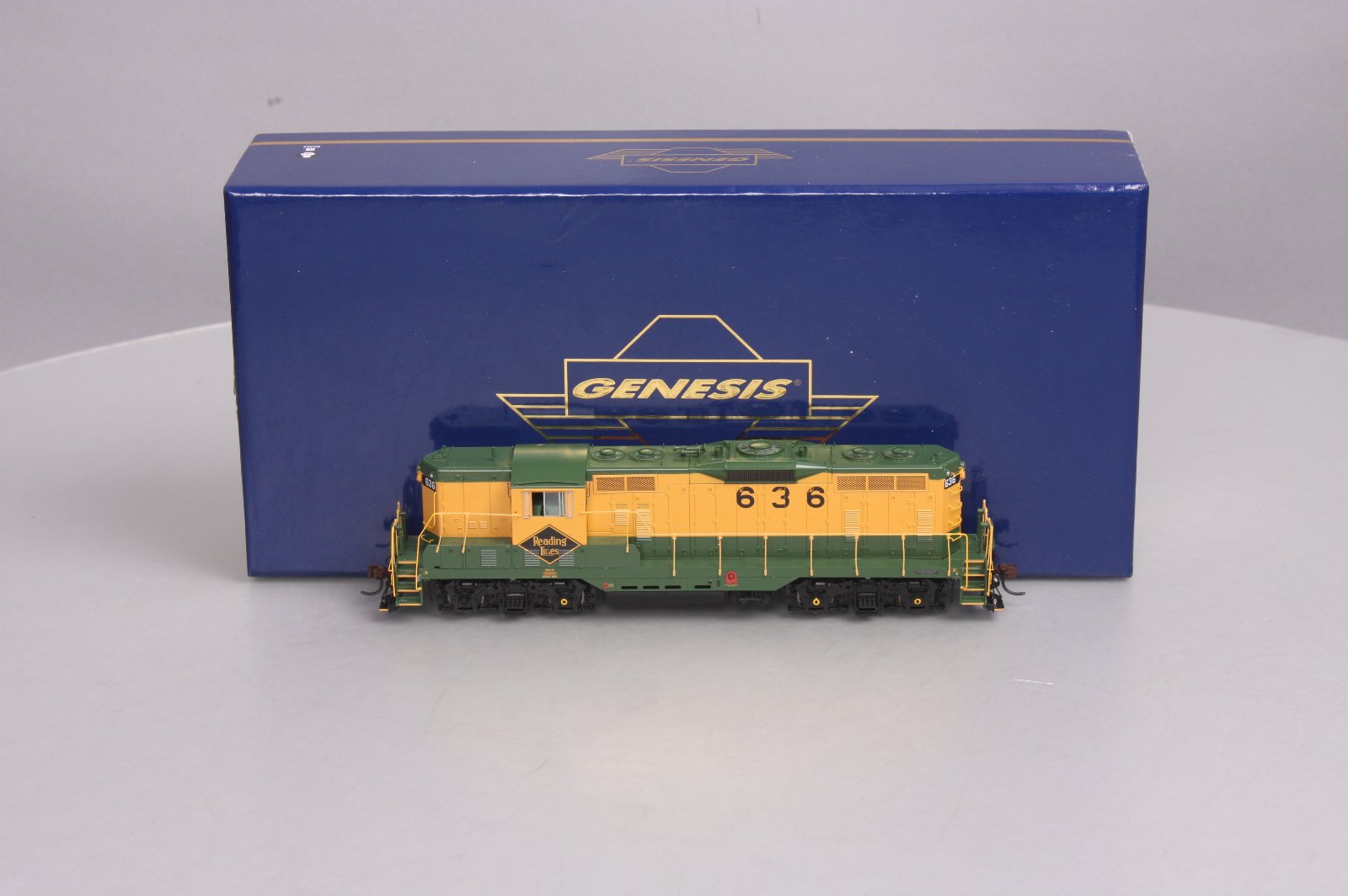 Athearn G62534 HO Reading EMD GP7 #636
