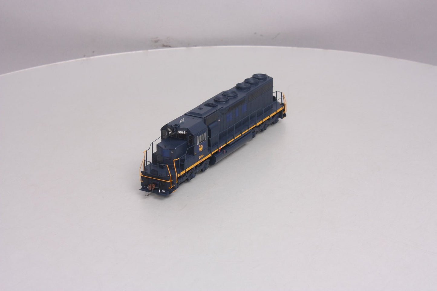 Athearn 98770 HO Central of New Jersey EMD SD40 Diesel Locomotive #3066
