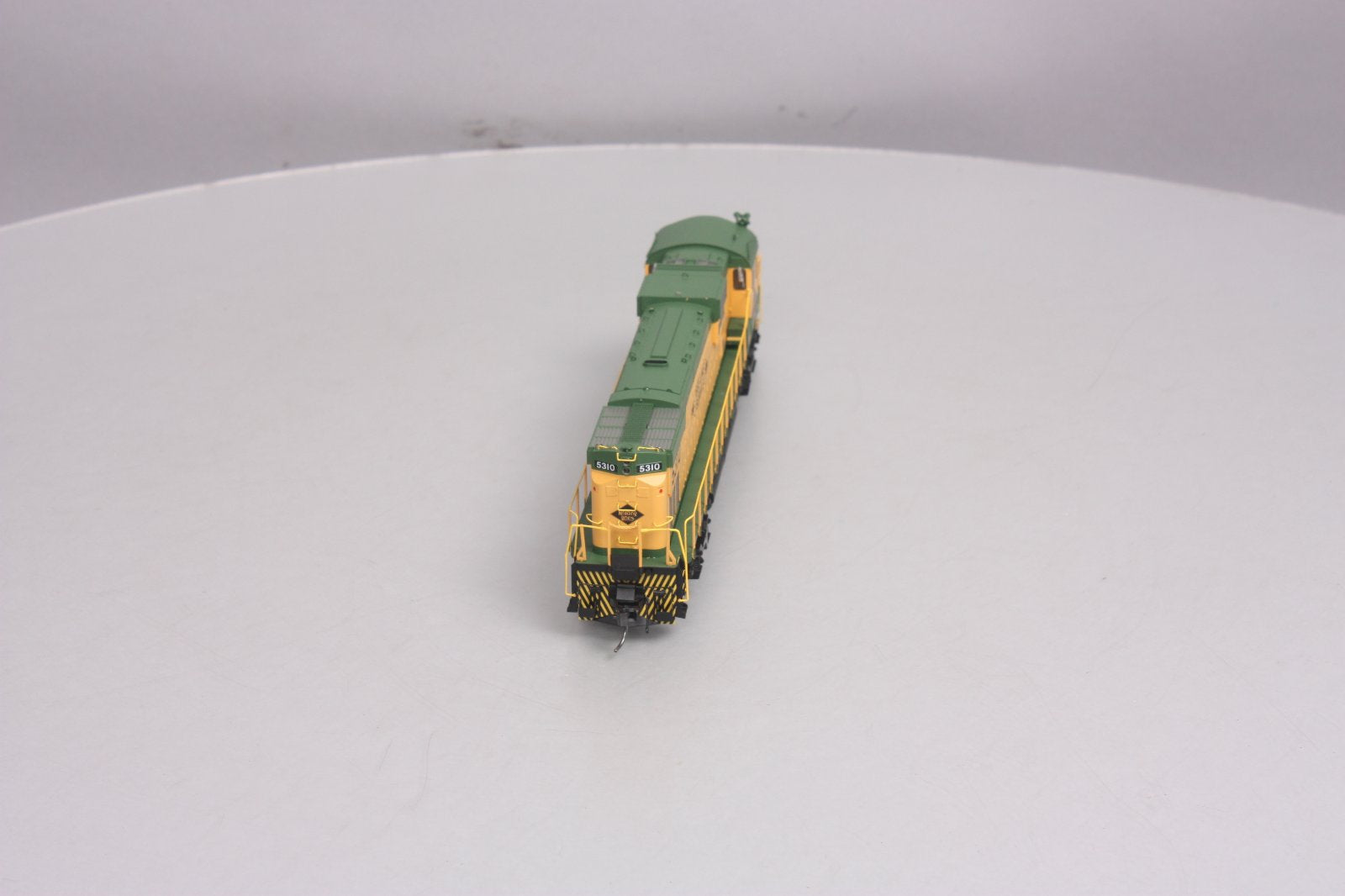 Bowser 23392 HO Scale Reading Alco C-630 Diesel Locomotive #5310