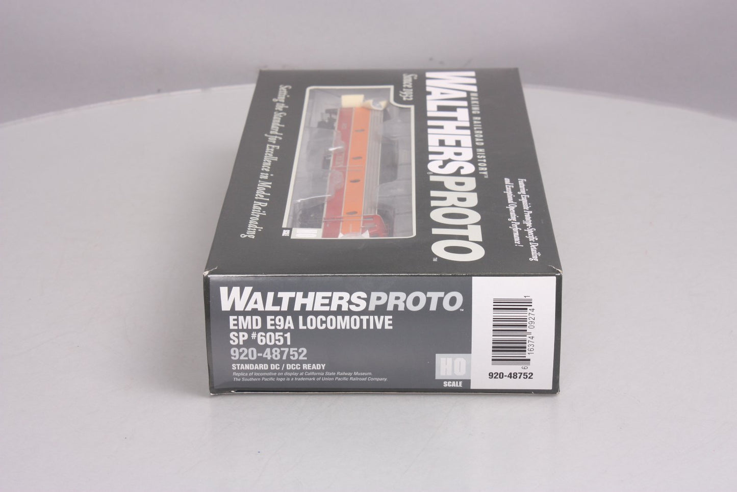 Walthers 920-48752 HO Scale Southern Pacific EMD E9A Diesel Locomotive #6051