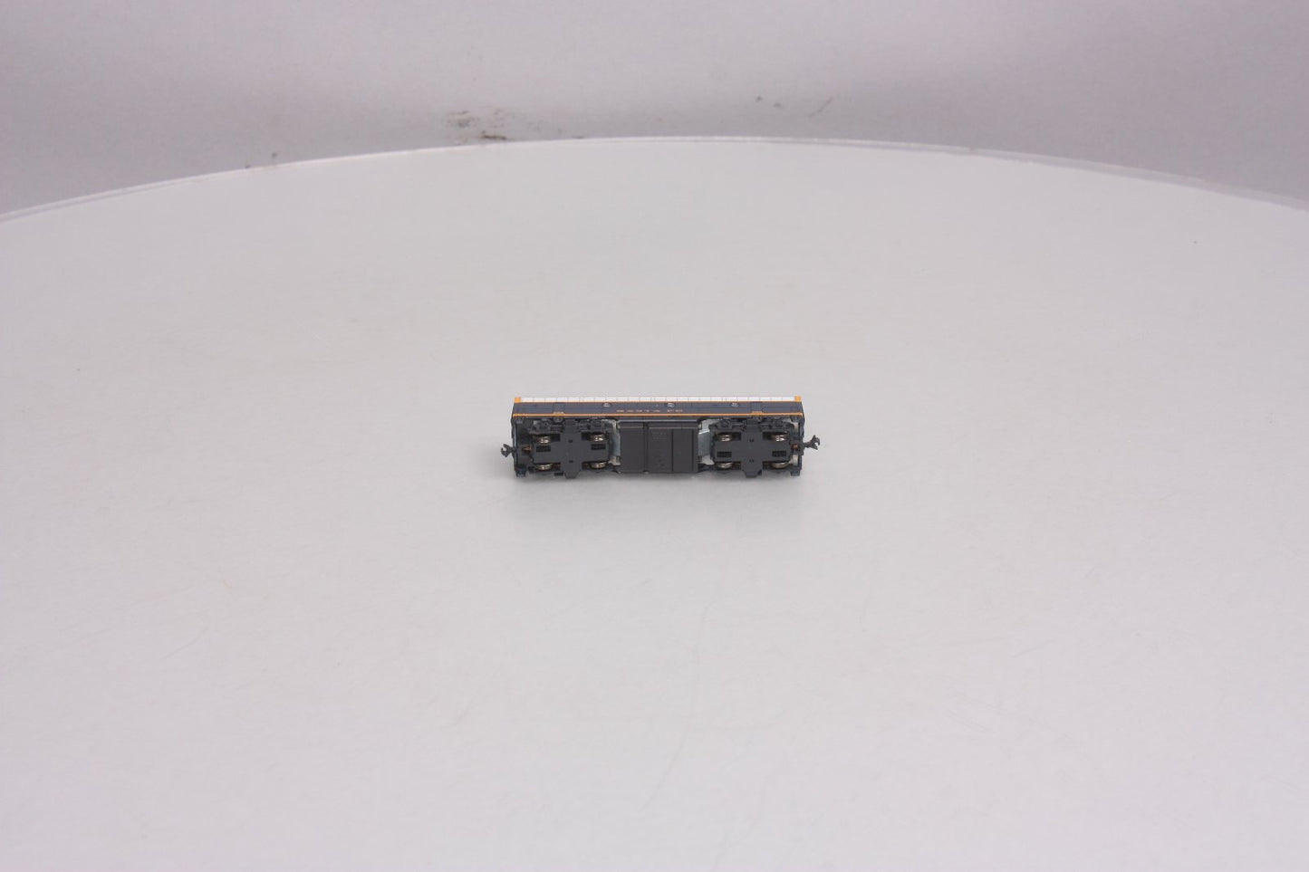 Kato 176-2214 N Scale Atchison, Topeka & Santa Fe EMD F7B Diesel Locomotive