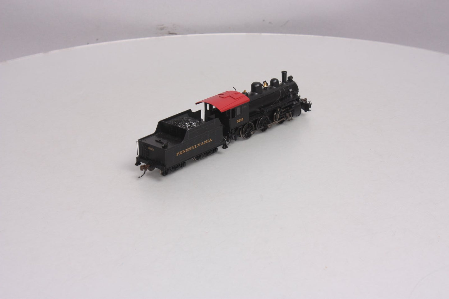 Bachmann 56514 HO Pennsylvania 2-6-0 Mogul Steam Loco w/Tender & Smoke #3233