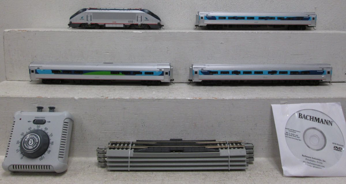 Bachmann 01313 The Nor'Easter HO Gauge Electric Passenger Starter Train Set