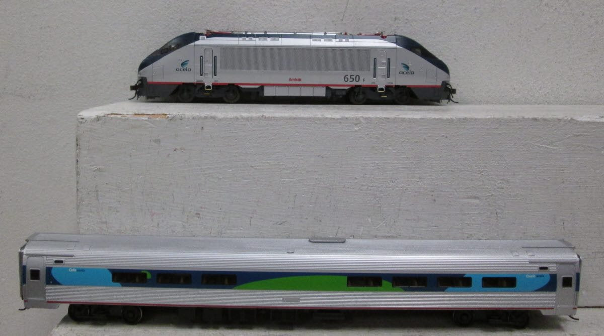 Bachmann 01313 The Nor'Easter HO Gauge Electric Passenger Starter Train Set