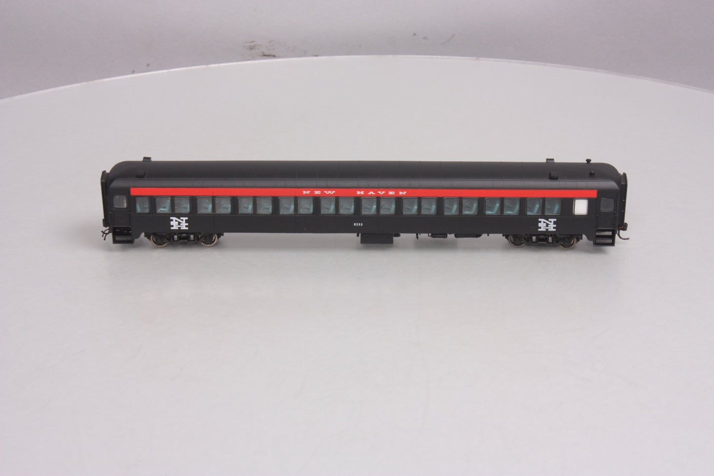 Rapido Trains 109038 HO New Haven PS Osgood-Bradley 10-Window Coach #8253