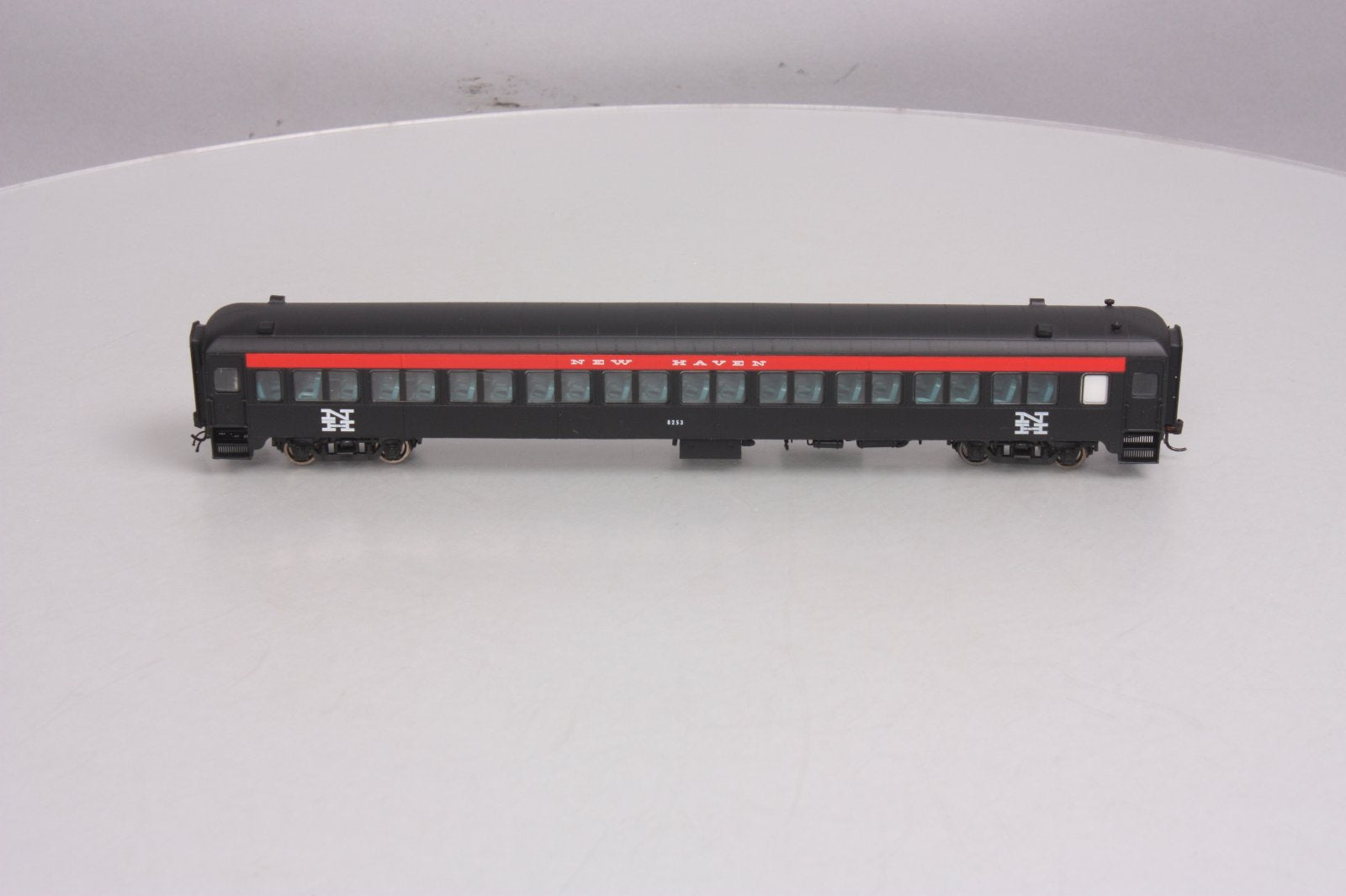Rapido Trains 109038 HO New Haven PS Osgood-Bradley 10-Window Coach #8253