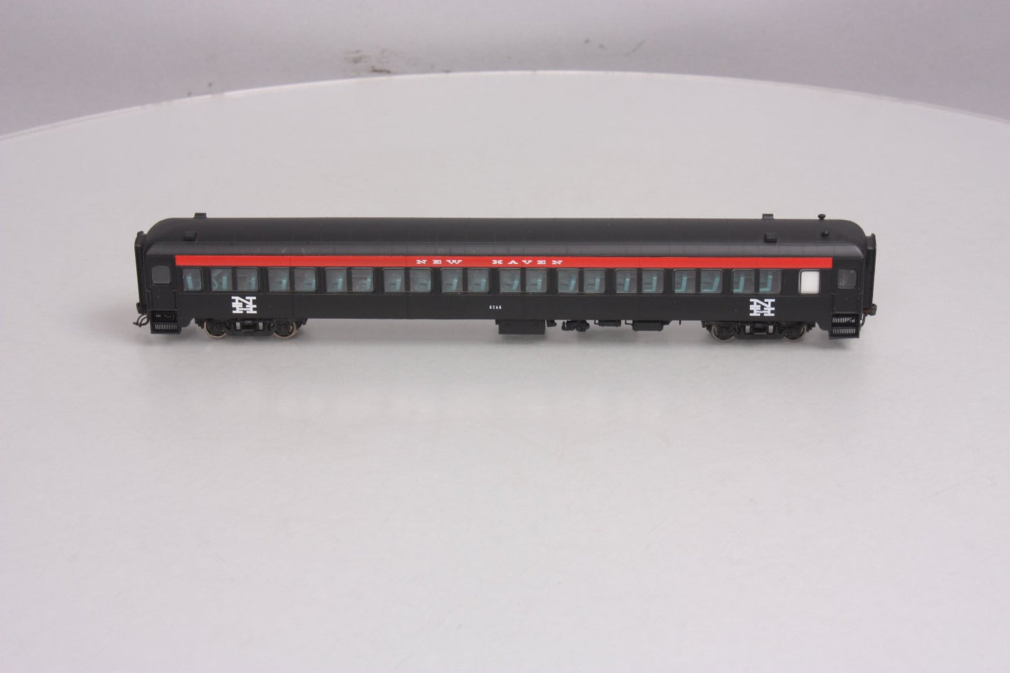 Rapido Trains 109040 HO New Haven PS Osgood-Bradley 10-Window Coach #8268