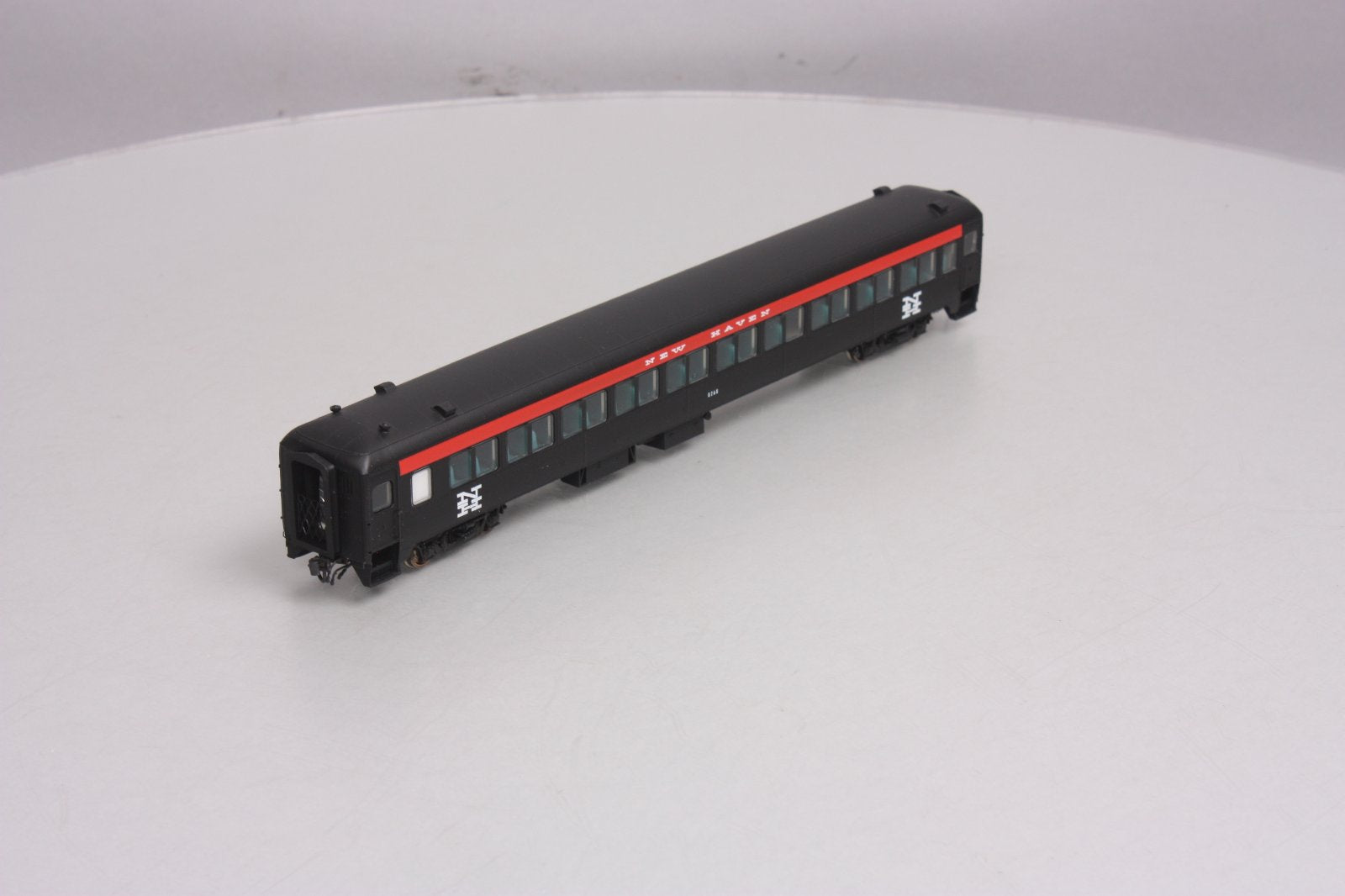 Rapido Trains 109040 HO New Haven PS Osgood-Bradley 10-Window Coach #8268