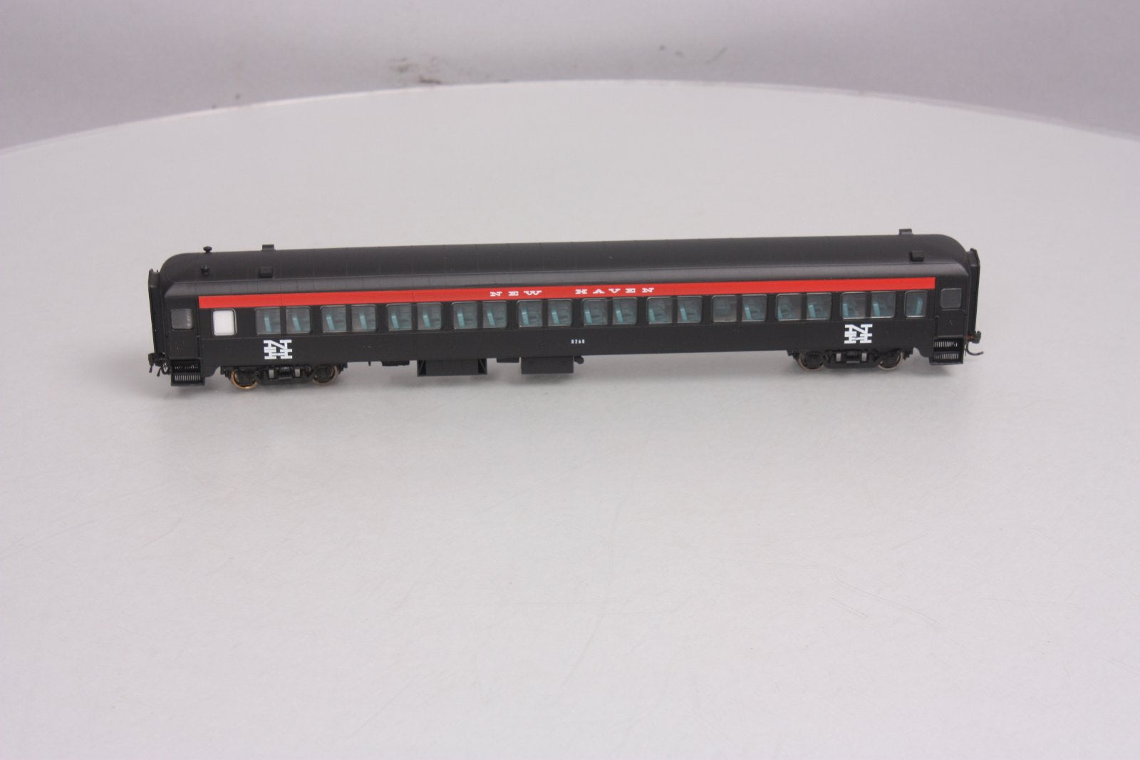 Rapido Trains 109040 HO New Haven PS Osgood-Bradley 10-Window Coach #8268