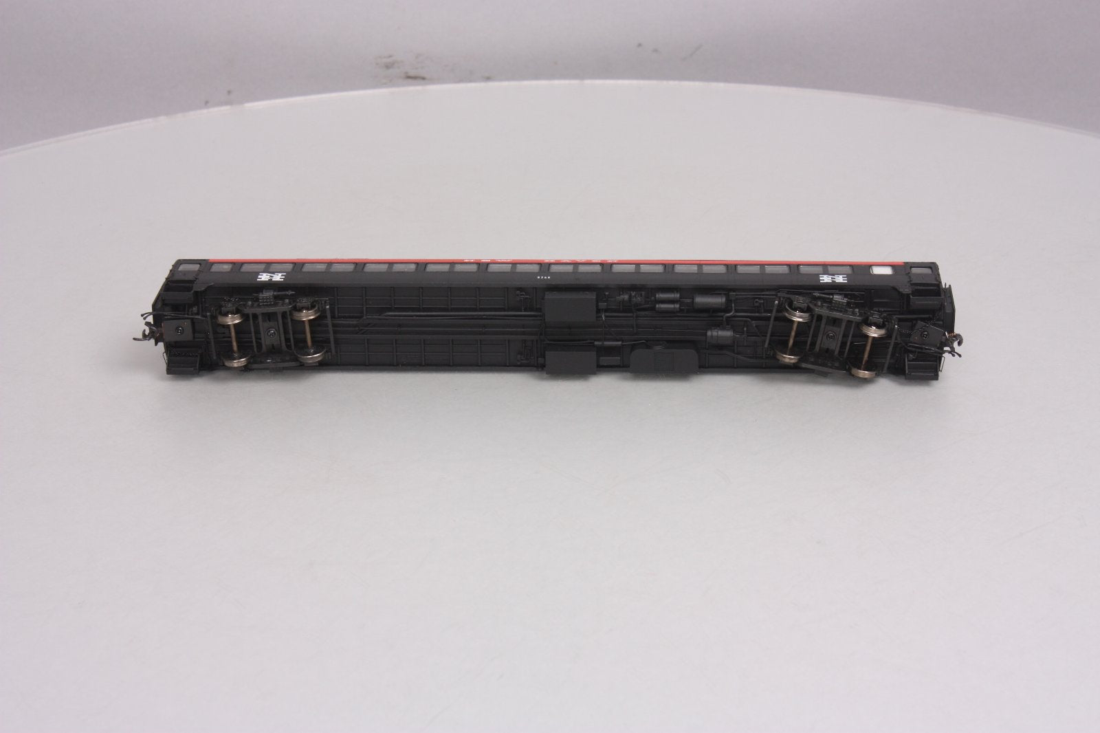 Rapido Trains 109040 HO New Haven PS Osgood-Bradley 10-Window Coach #8268