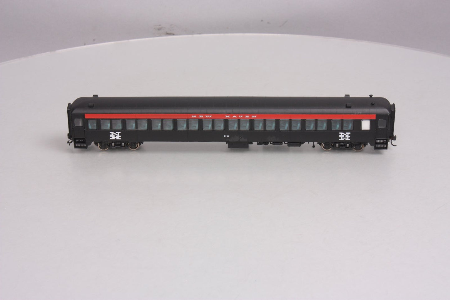 Rapido Trains 109037 HO New Haven PS Osgood-Bradley 10-Window Coach #8251