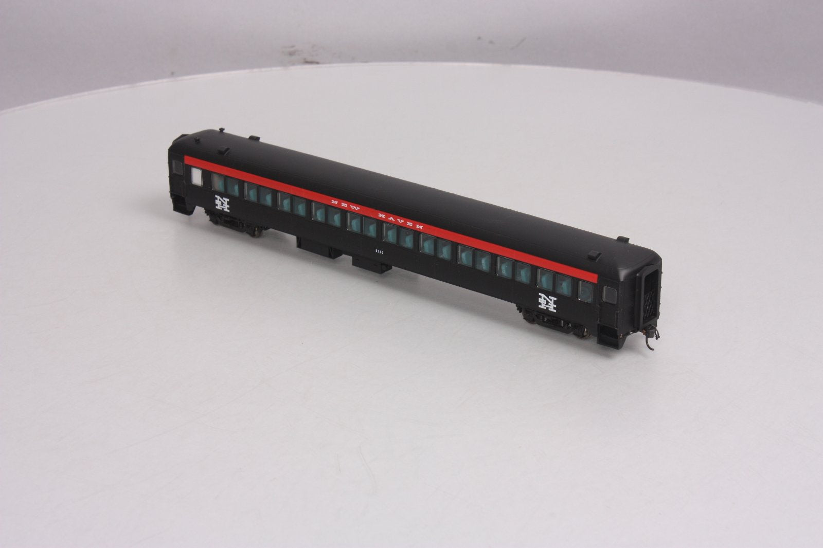 Rapido Trains 109037 HO New Haven PS Osgood-Bradley 10-Window Coach #8251