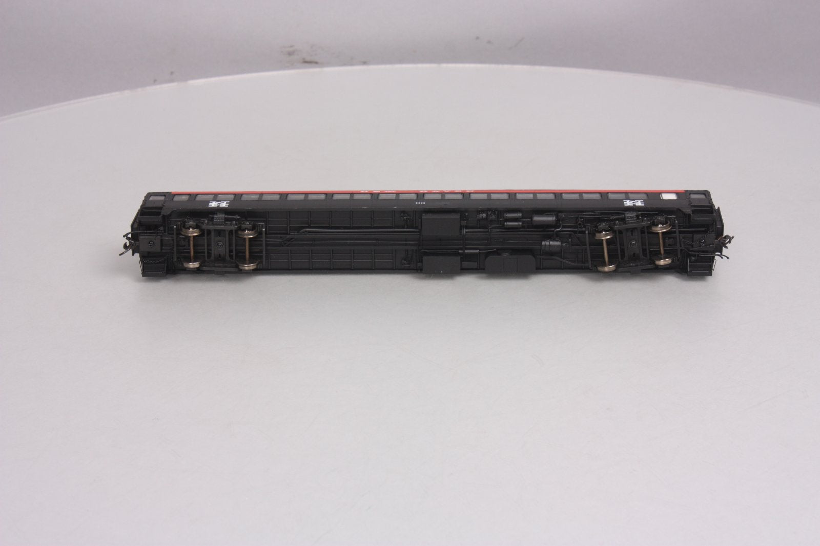Rapido Trains 109037 HO New Haven PS Osgood-Bradley 10-Window Coach #8251