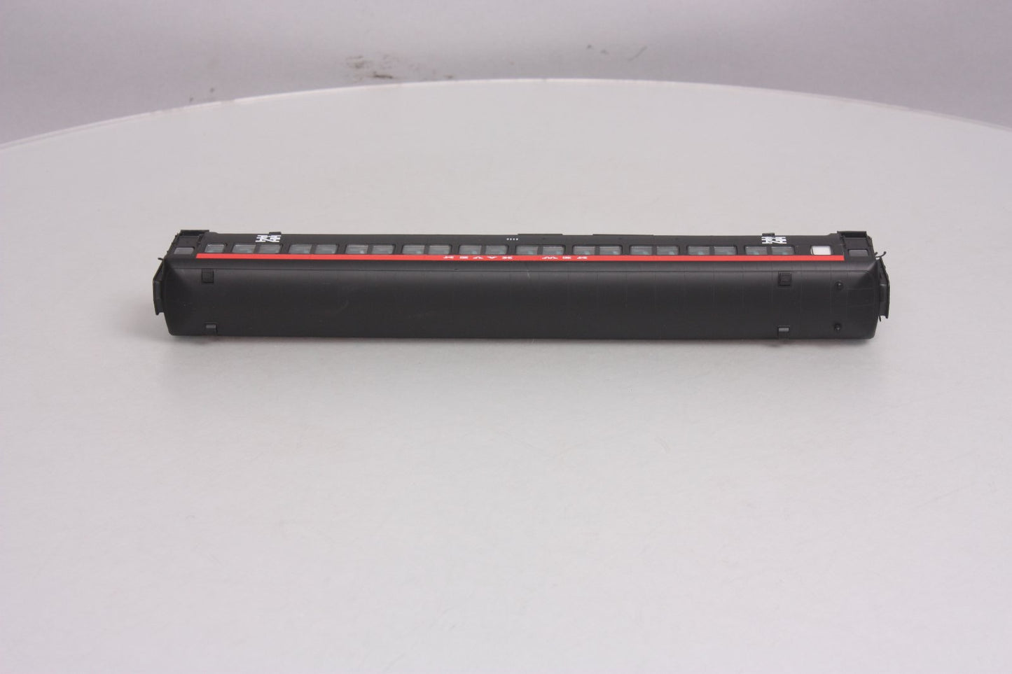 Rapido Trains 109037 HO New Haven PS Osgood-Bradley 10-Window Coach #8251