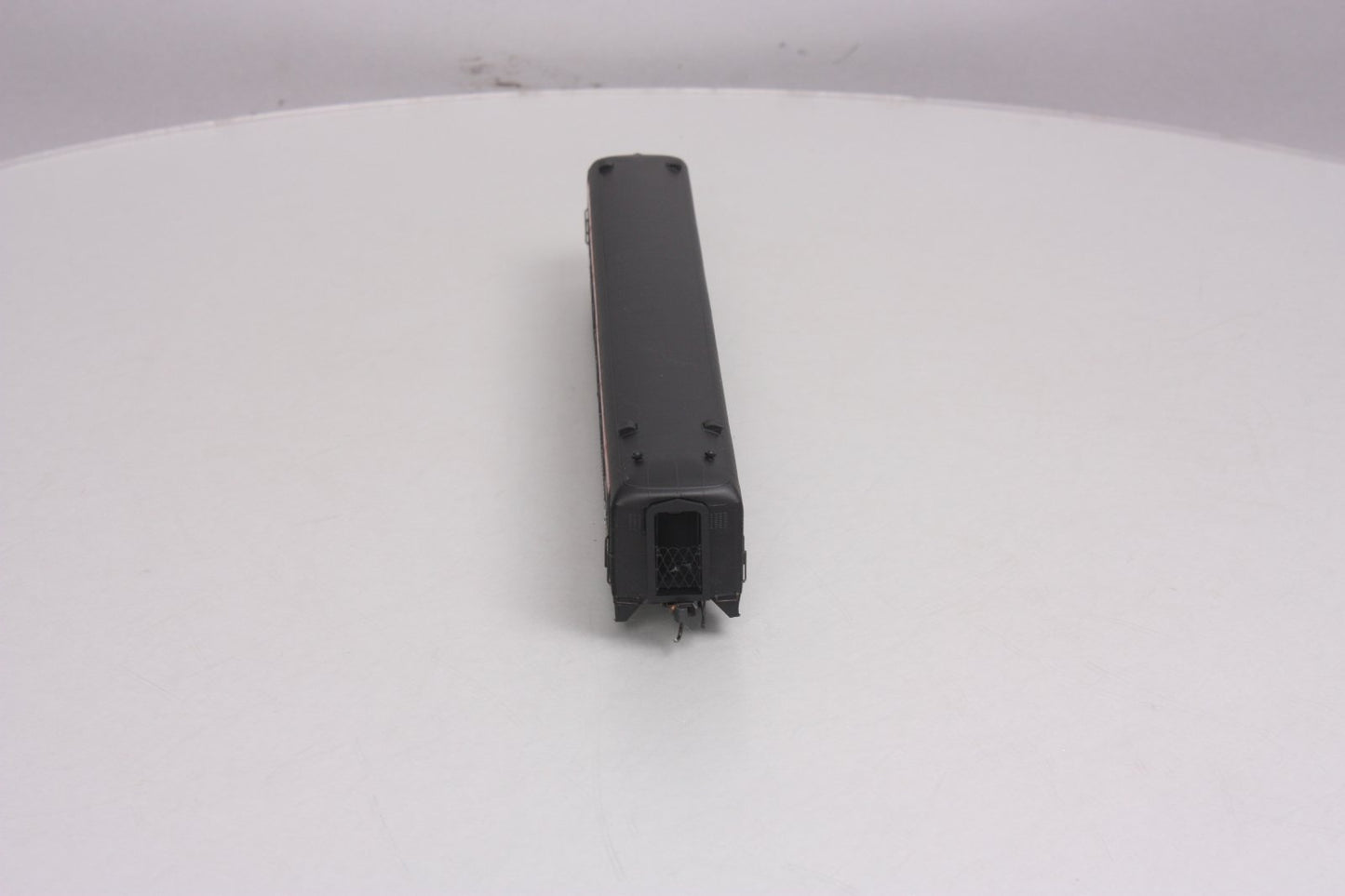 Rapido Trains 109035 HO New Haven PS Osgood-Bradley 10-Window Coach #8240
