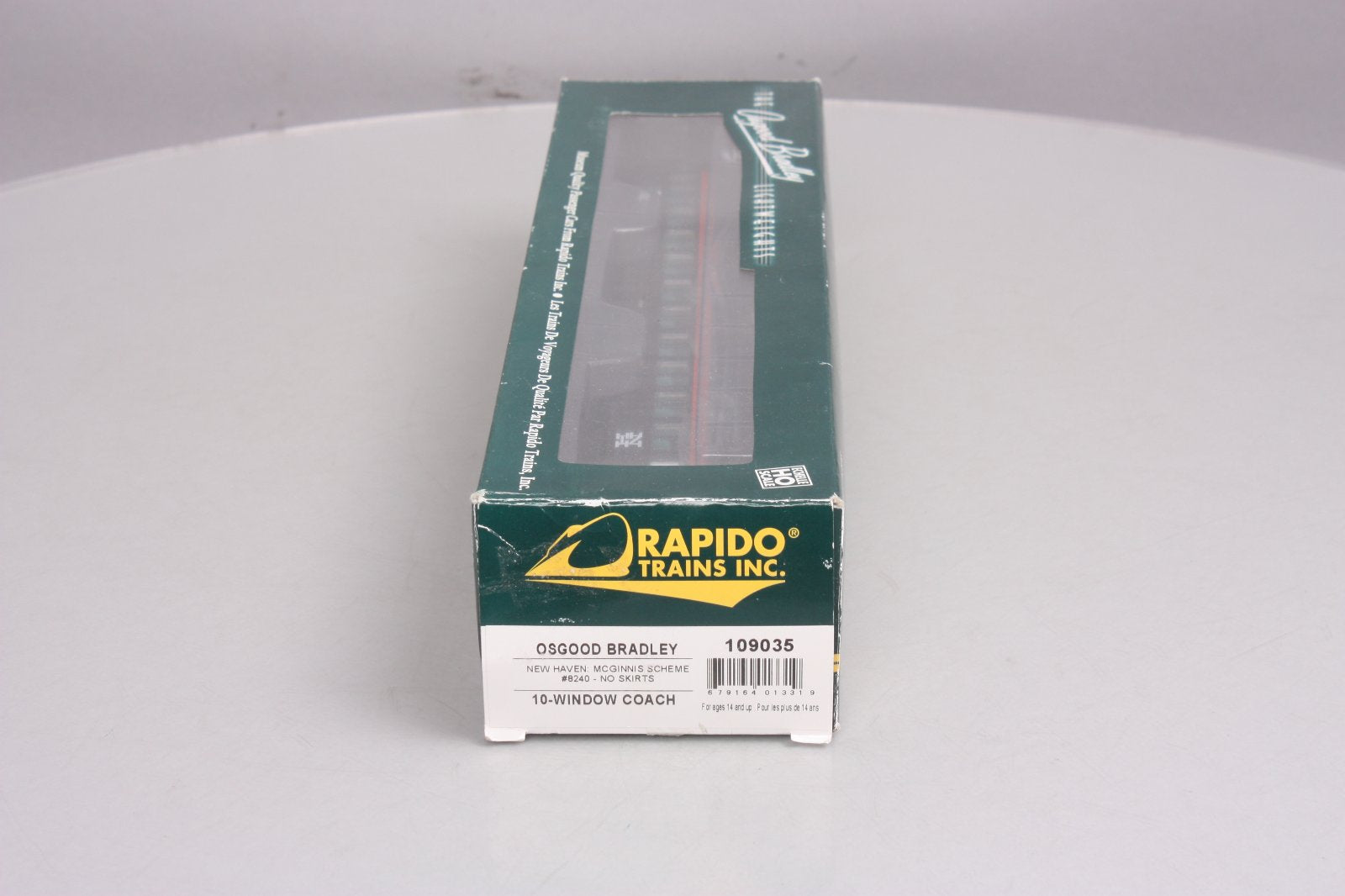 Rapido Trains 109035 HO New Haven PS Osgood-Bradley 10-Window Coach #8240