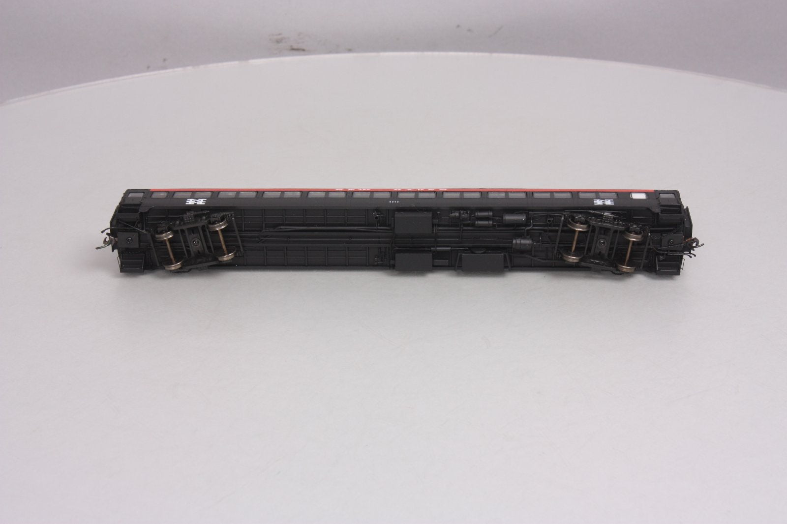Rapido Trains 109035 HO New Haven PS Osgood-Bradley 10-Window Coach #8240