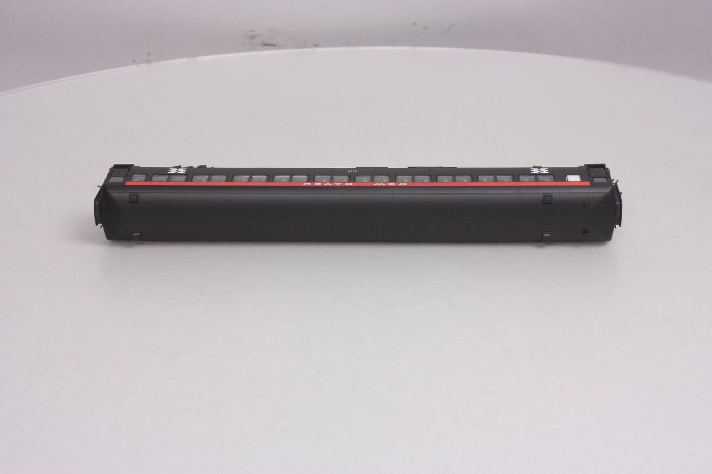 Rapido Trains 109035 HO New Haven PS Osgood-Bradley 10-Window Coach #8240