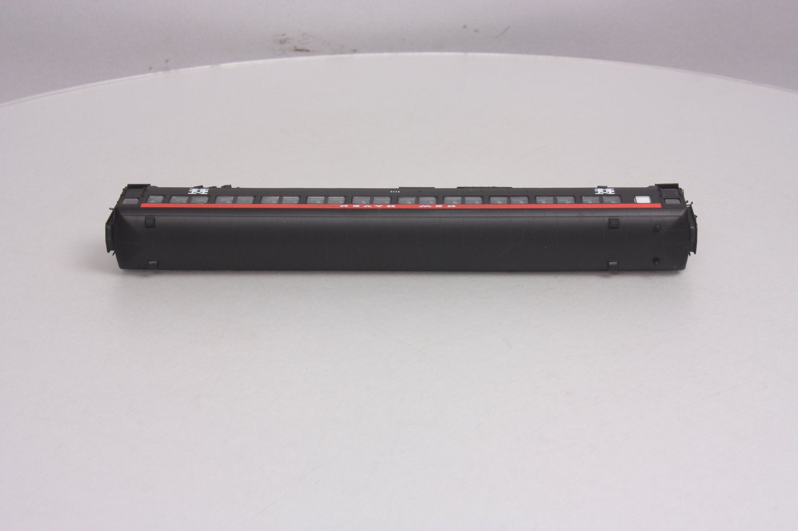 Rapido Trains 109035 HO New Haven PS Osgood-Bradley 10-Window Coach #8240
