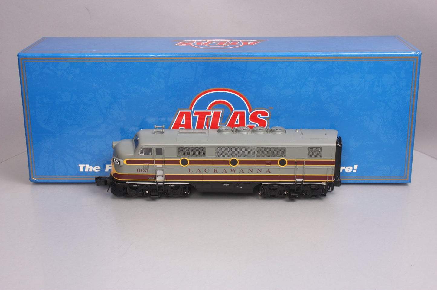 Atlas 1608-1 O Erie Lackawanna F2/F3 Diesel Locomotive w/ TMCC #605 - 3-Rail