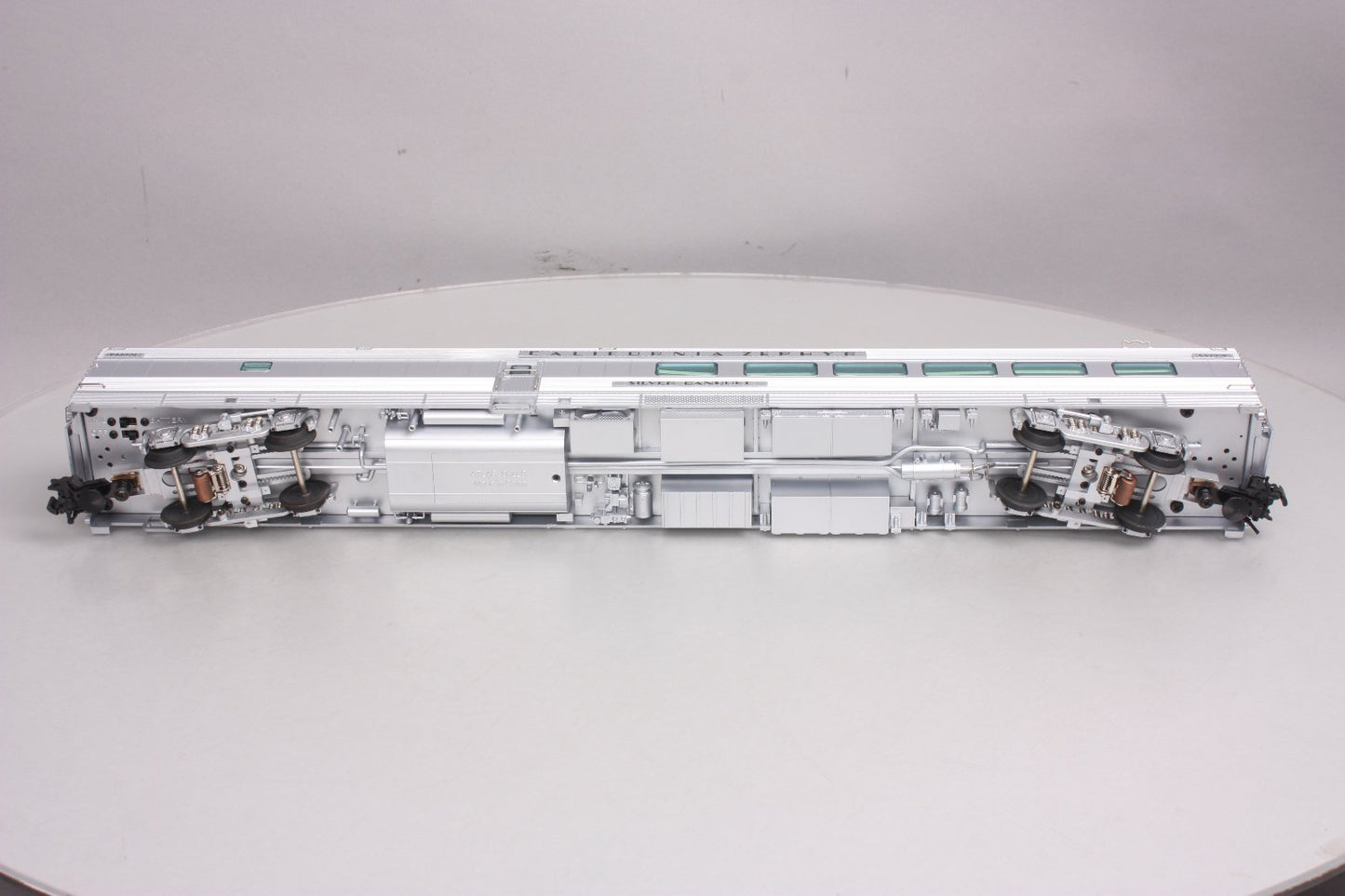 Atlas 3001192-1 D&RGW "Silver Banquet" Dining Car #1115 (3Rail)