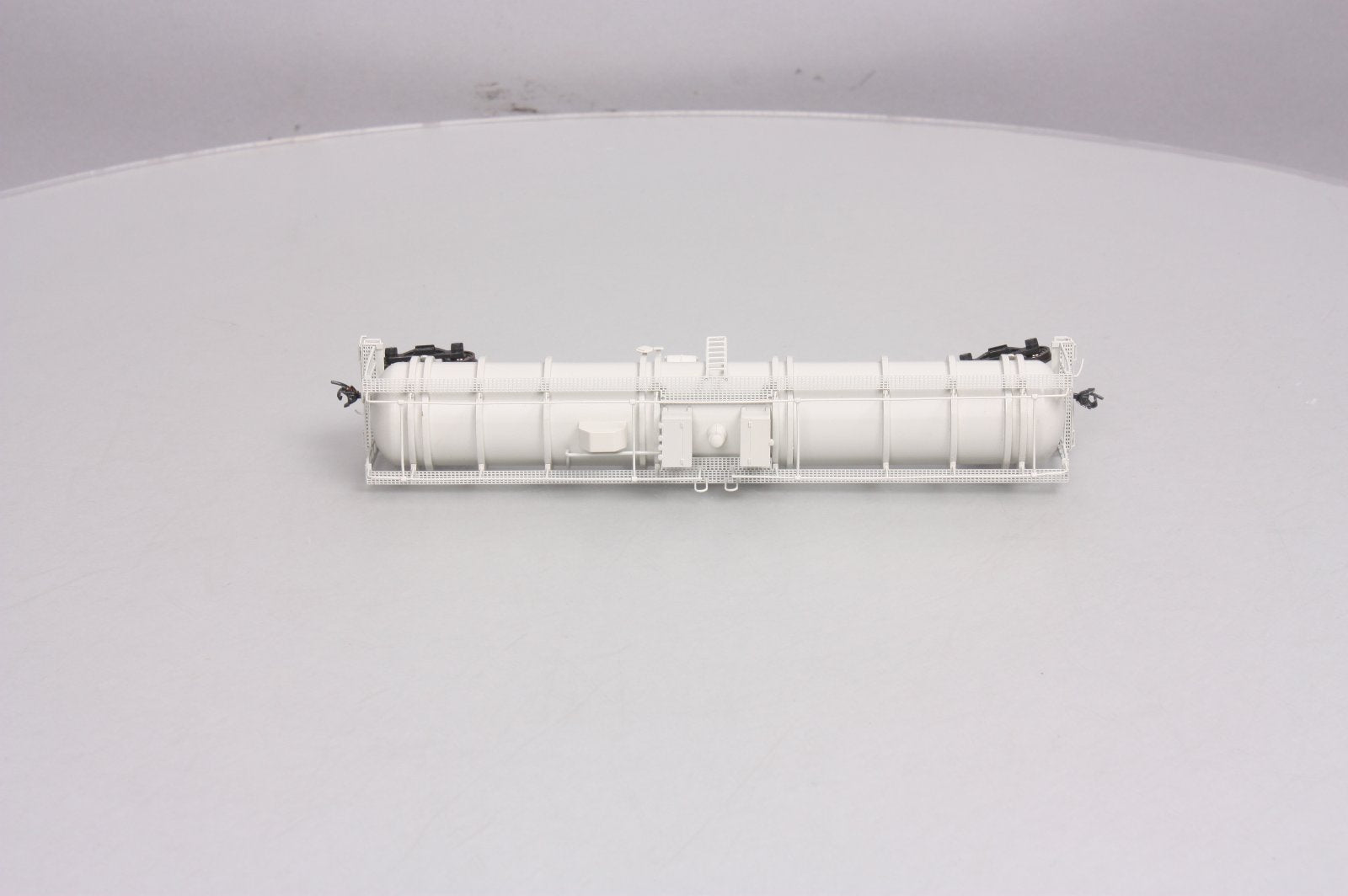 Broadway Limited 6114 HO Painted Unlettered High-Capacity Cryogenic Tank Car
