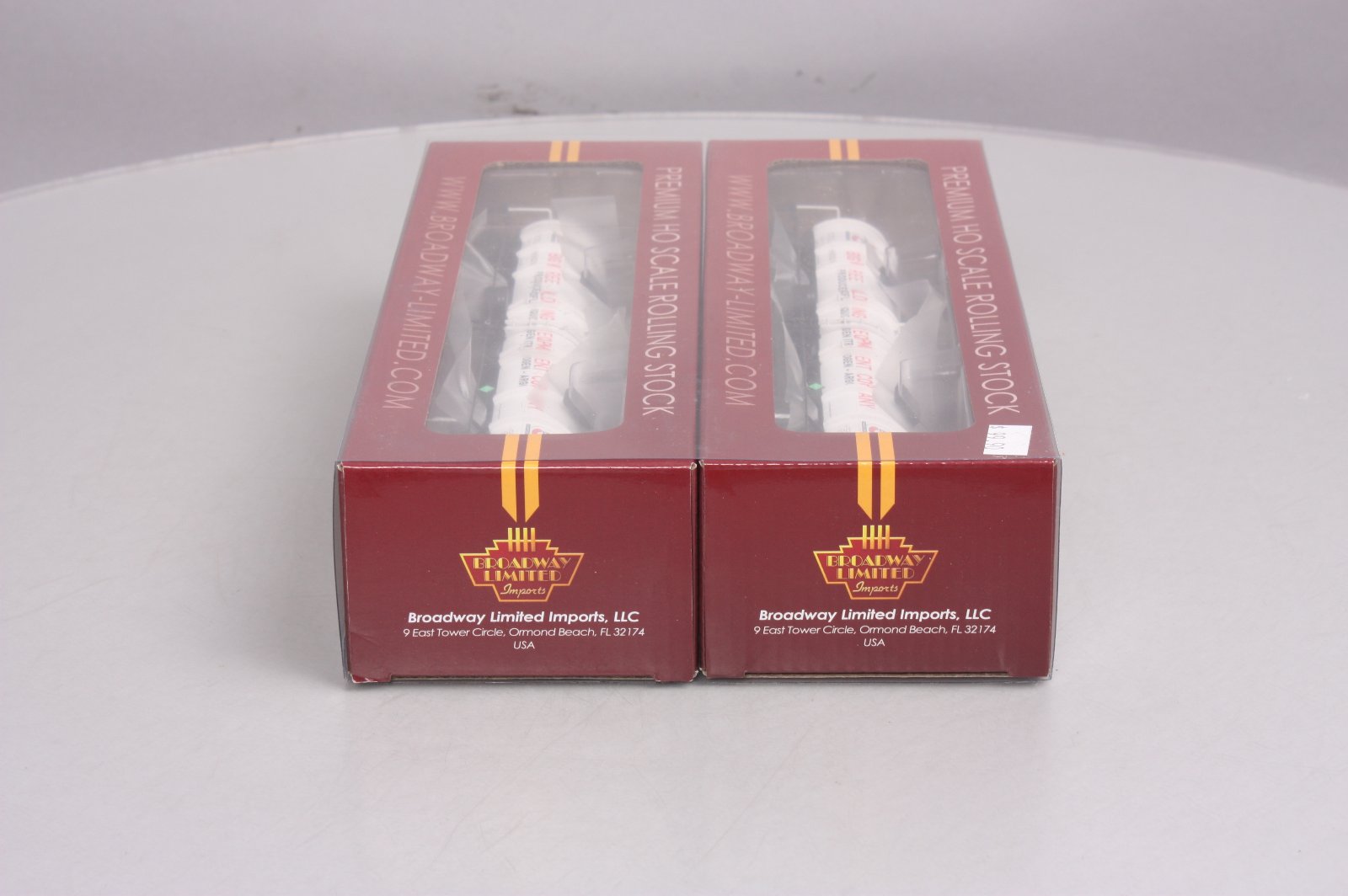 Broadway Limited 6102 HO Big Three Industries Cryogenic Tank Car (Pack of 2)
