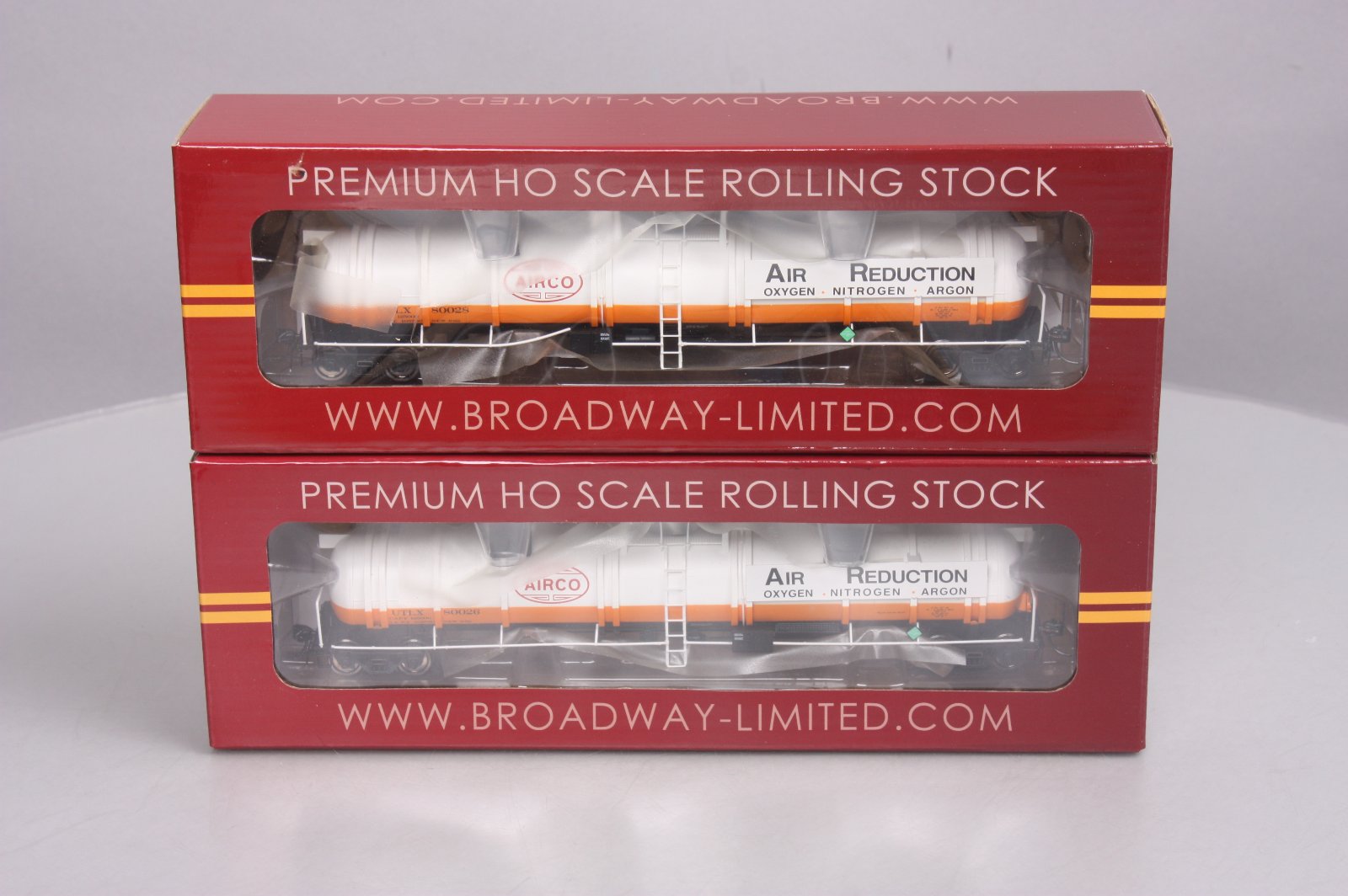 Broadway Limited 6100 HO AirCo High-Capacity Cryogenic Tank Car (Pack of 2)