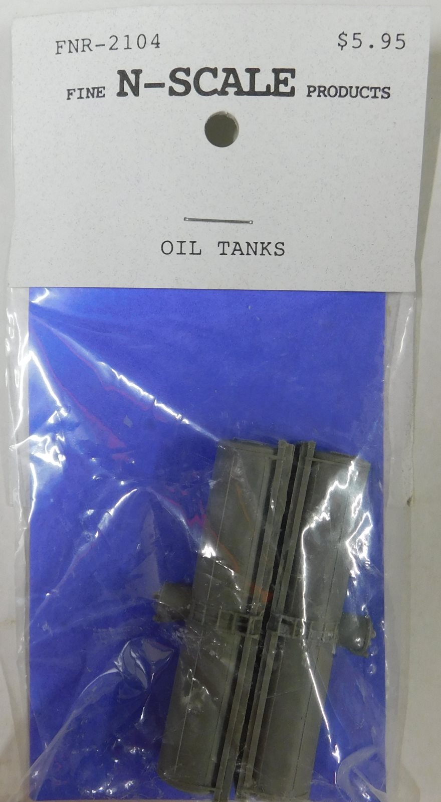 Fine N Scale Products FNR-404 N Scale Oil Tanks (2)