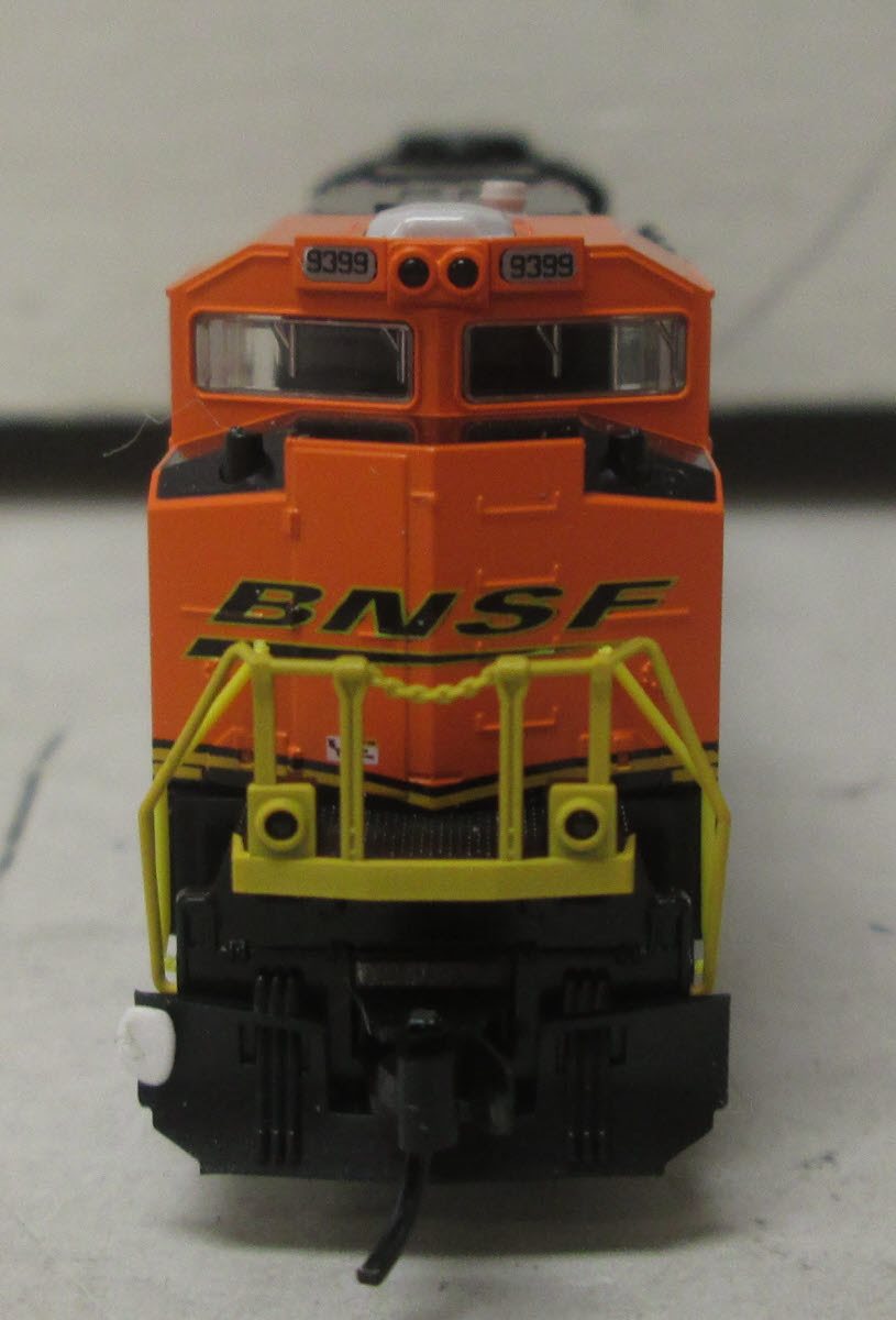 Kato 176-8419 N Scale BNSF EMD SD70ACe Diesel Locomotive #9399