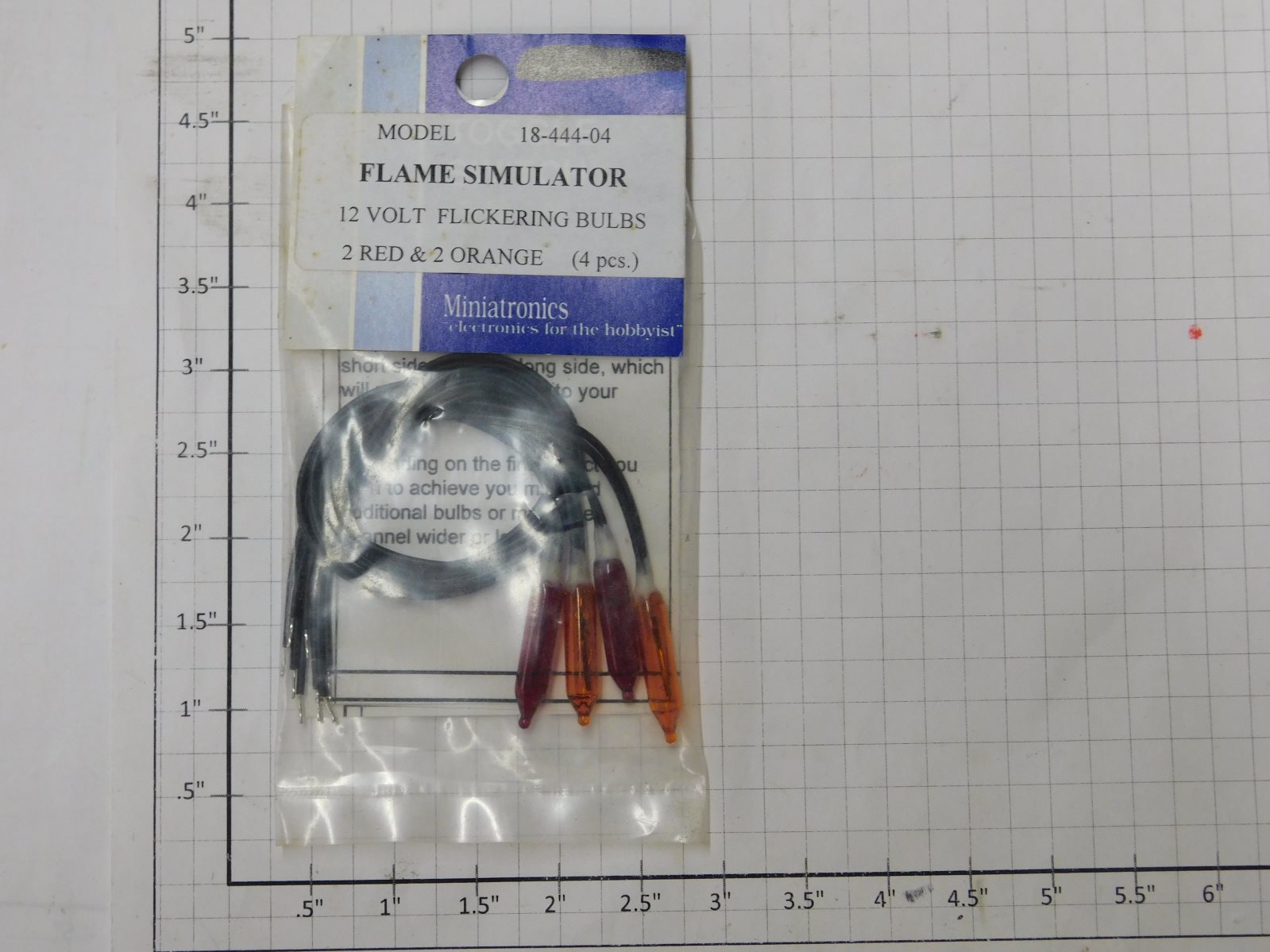 Miniatronics 18-444-04 12 V Orange & Red Flickering Flame Simulating Light Bulbs